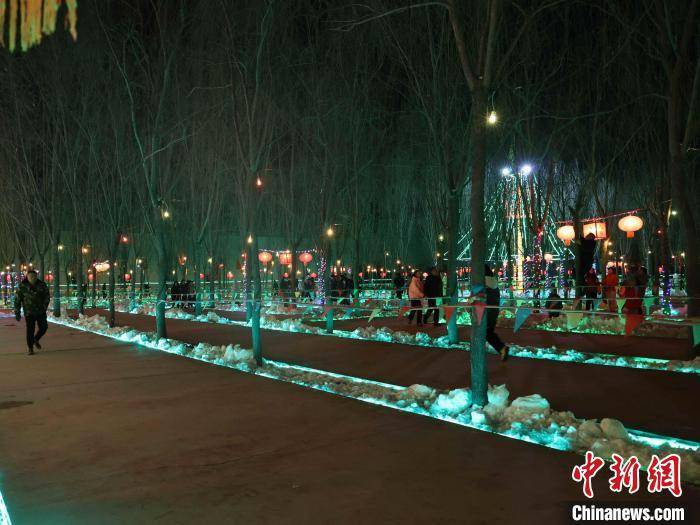 陕西米脂庆元宵:民众"转九曲"祈平安_陈明_黄河_迷宫