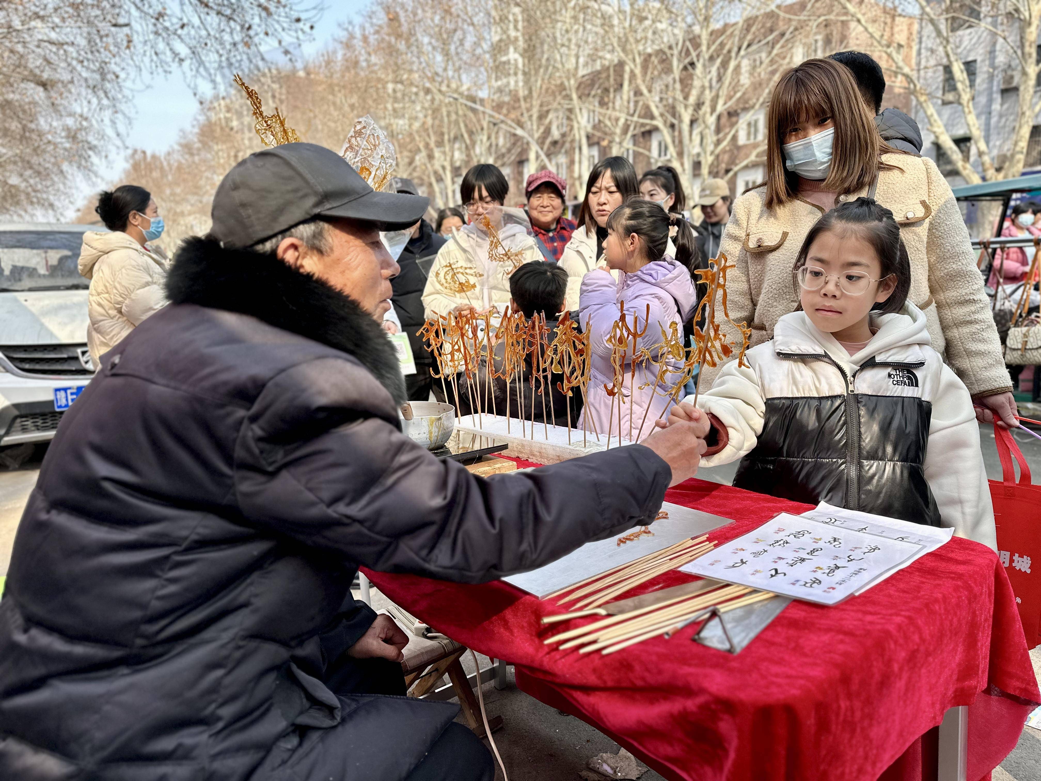 安阳:甲骨文与古庙会的"碰撞"_刘海清_十二生肖_曹根