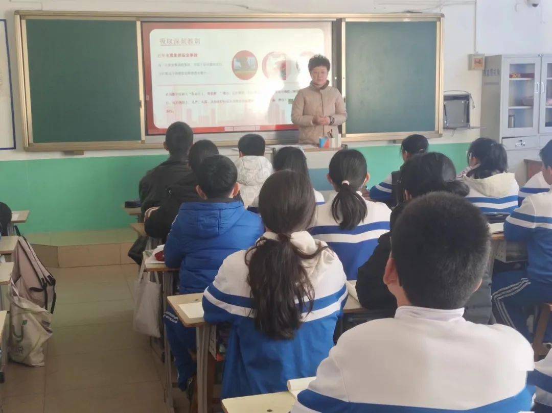 新元中学实验中学通讯员 于瀛海海阳一中烟台轻工业学校开启求知之路