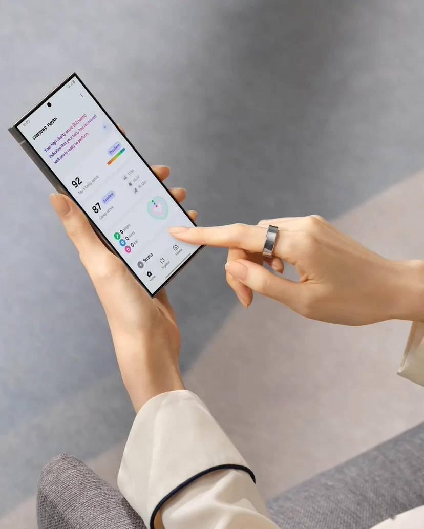 三星展示旗下首款智能戒指galaxy ring:瞄准"环境感知"未来_allison