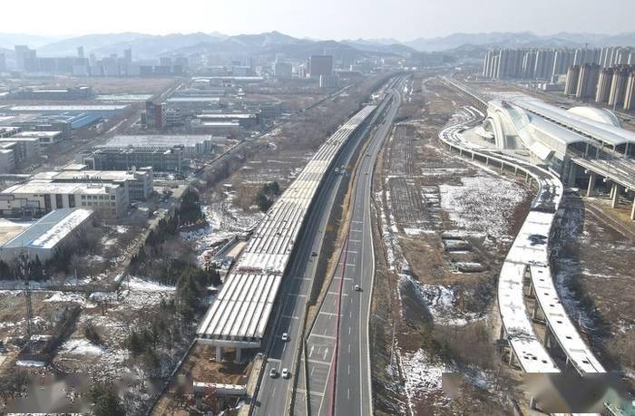 济南绕城高速小许家至港沟段改扩建部分箱梁吊装就位_建设_交叉_枢纽