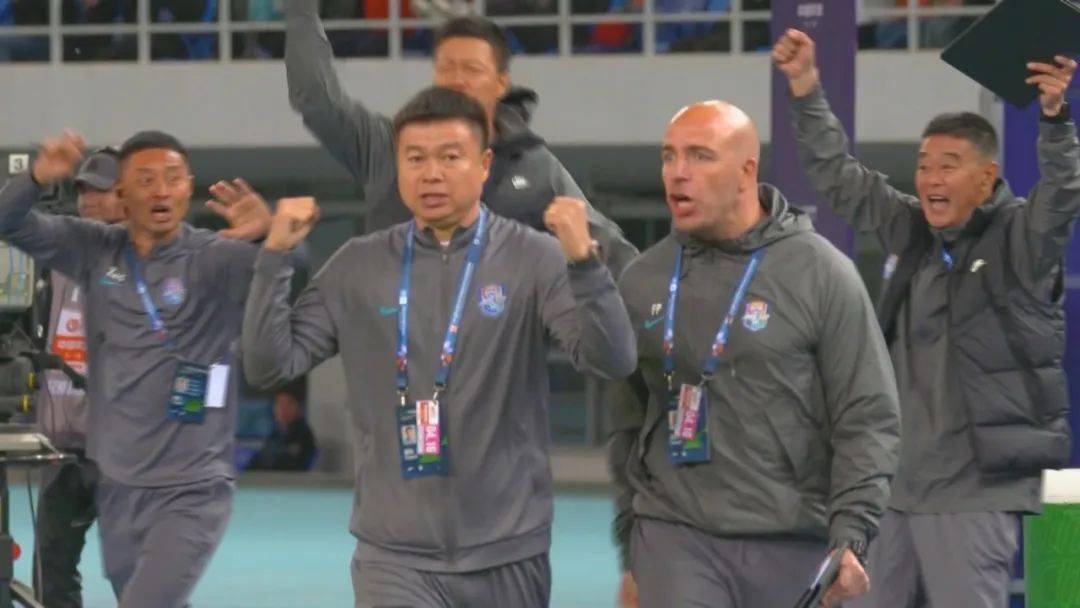 于根伟荣获2023中国金帅奖,听听他的新愿望!_天津_足球_联赛