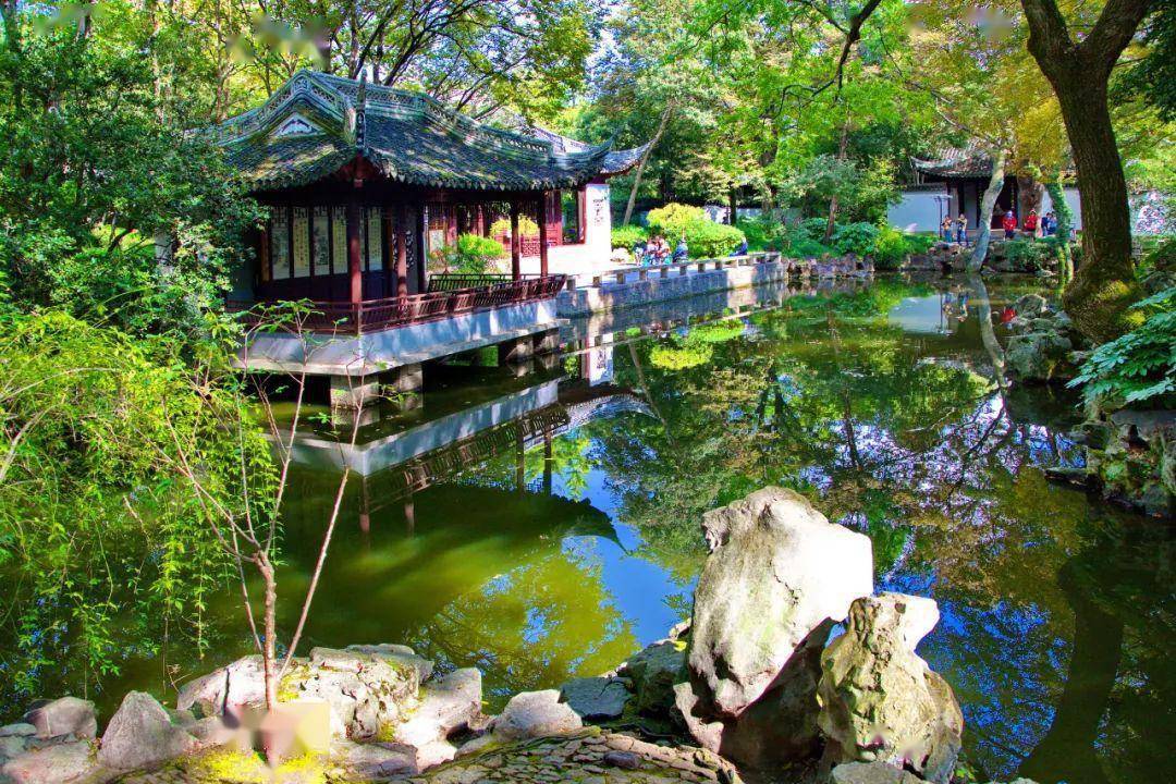 秋霞圃与豫园,醉白池,古漪园,曲水园并称为上海五大古典园林