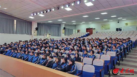 寒亭一中通过开展"青春无邪"开学第一课活动,进一步提高了校园师生的