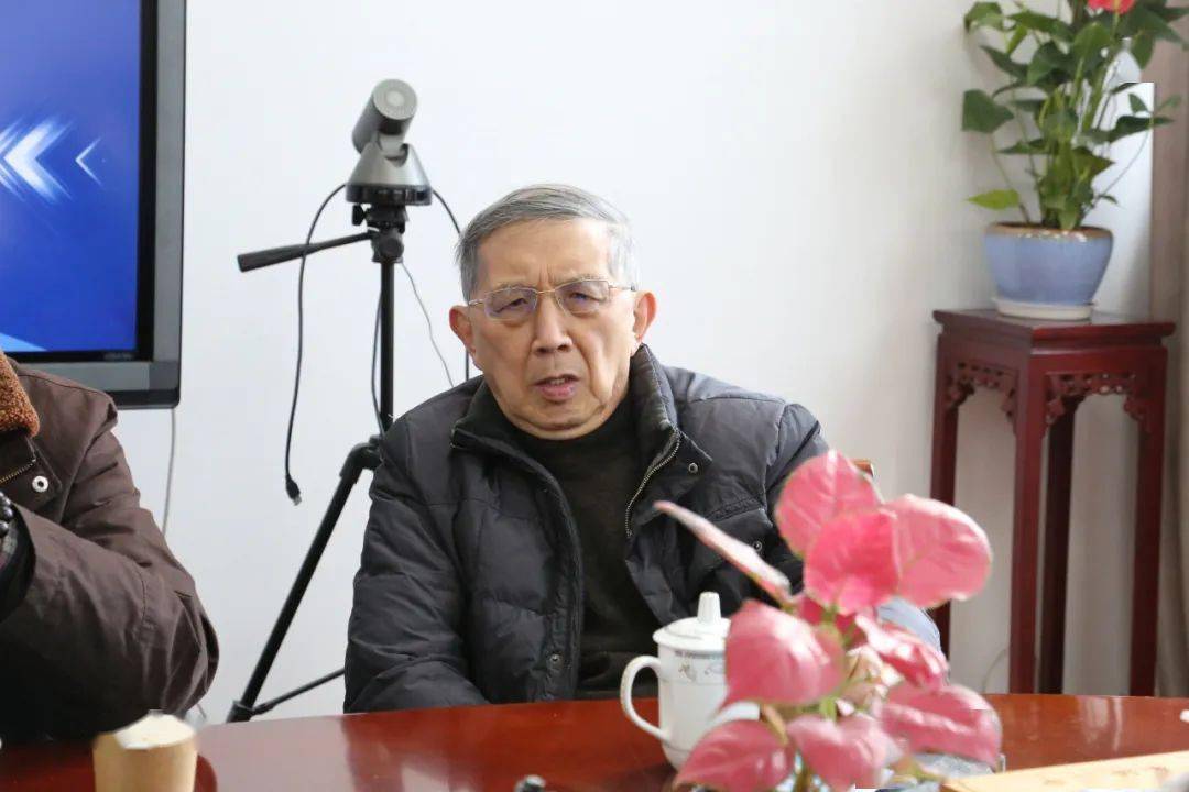 任美琴,上海市第一中学特级校长朱立宏,上海市华东模范中学特级校长徐