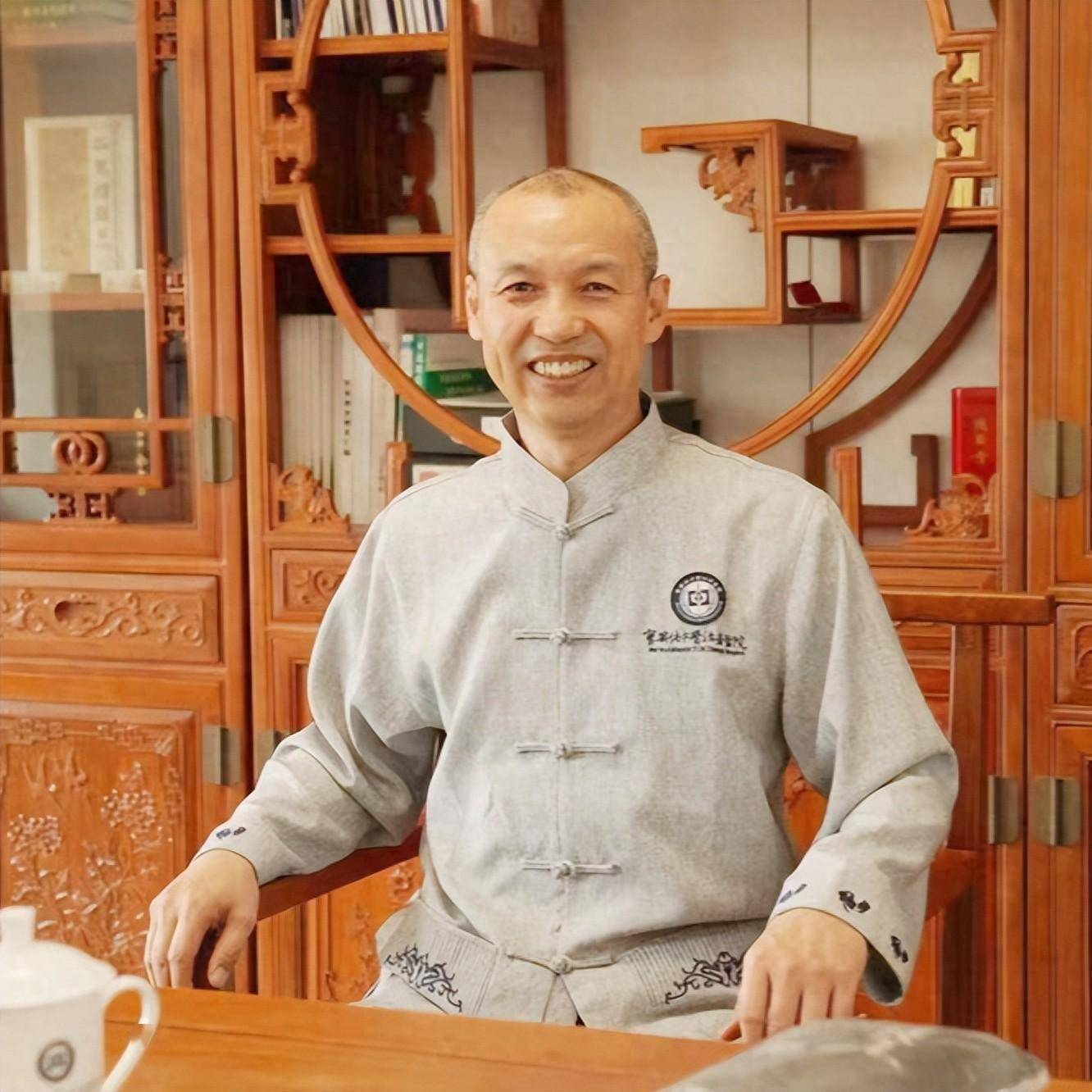 肖相如 主任医师简介:北京中医药大学教授,博导;中国中医科学院第一位