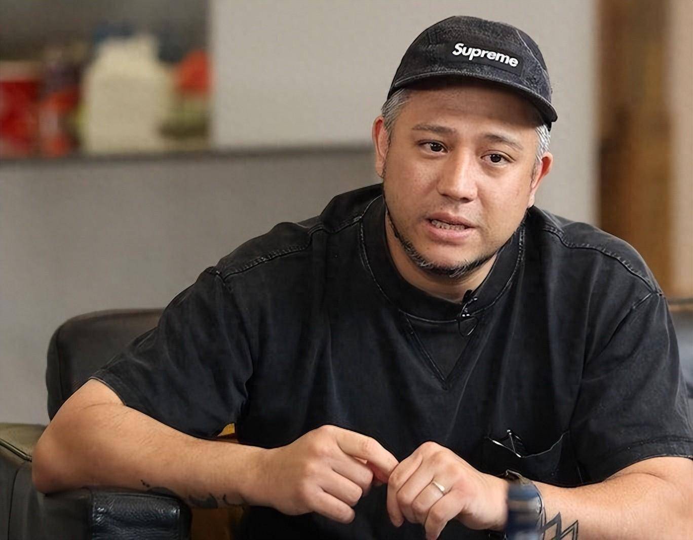 香港作精男星张致恒孩子患自闭症,妻子称身心俱疲,两人四年抱四_老公