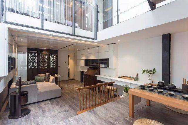 广州百年老房,各种祖传物件 4万藏书,设计师爆改别