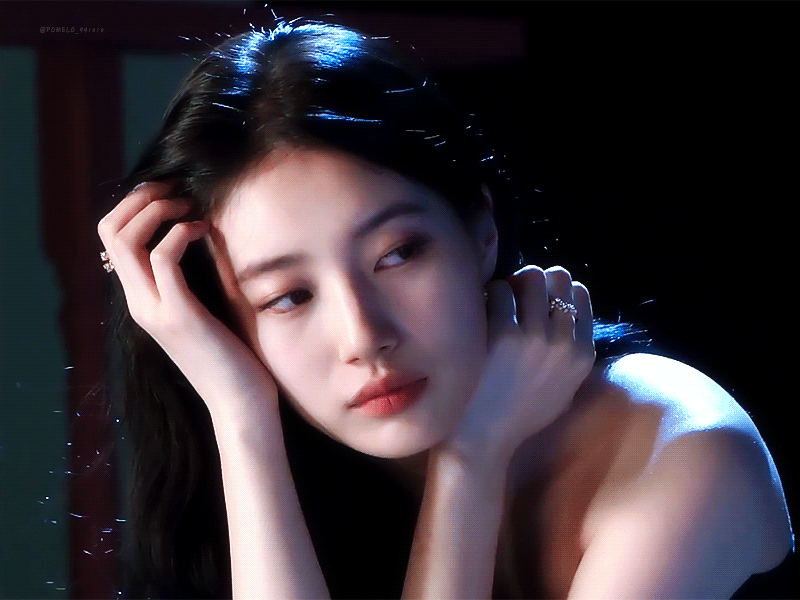 她在50亿豪宅里躺平了:30岁最大的烦恼是,单身又有钱_裴秀智_组合