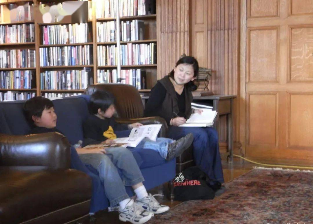 作者:刘娜来源:闲时花开(id:xsha369)家庭教育的病因,在父母而不在