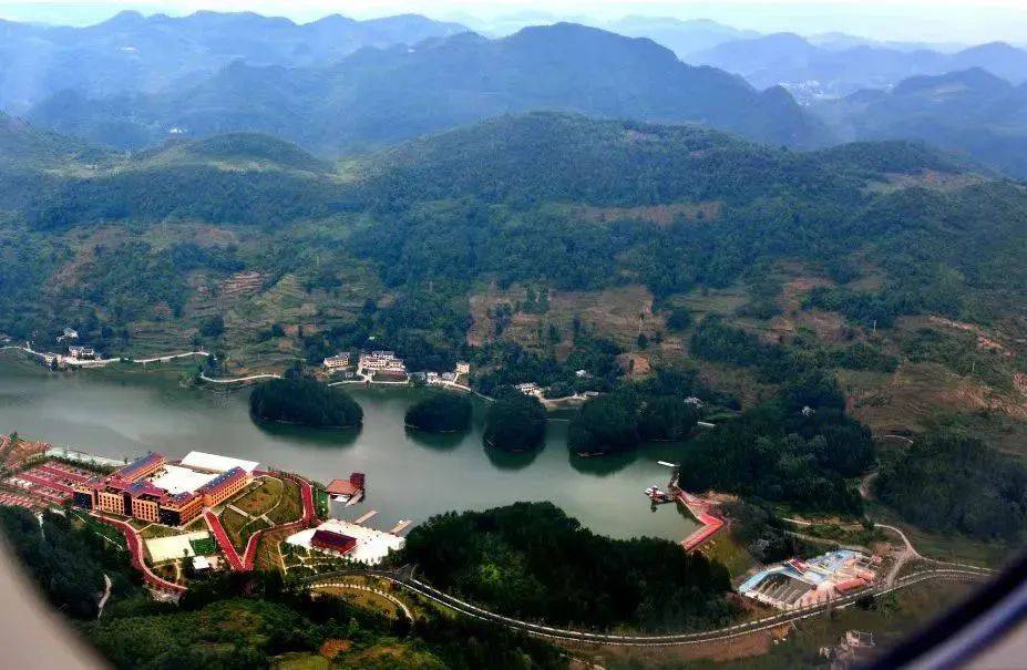 来贵州 上春山丨 卧龙湖 亲子旅游的好去处!