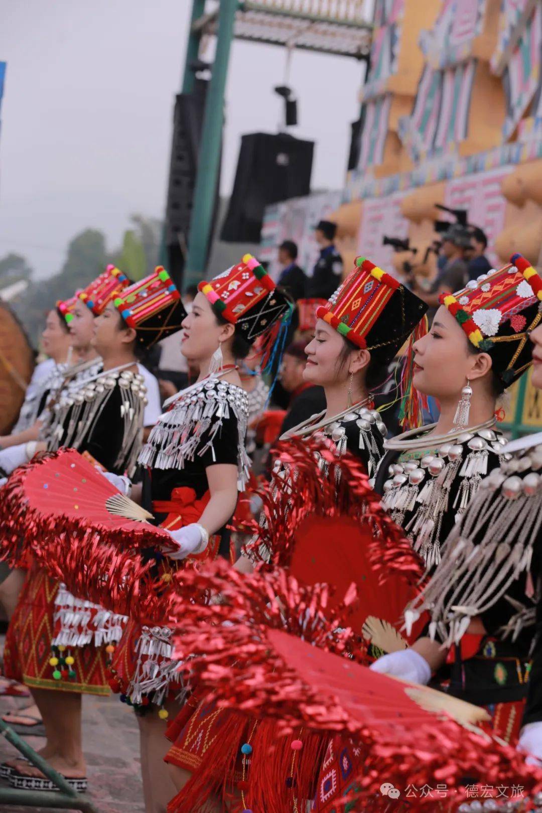 美好瞬间吧芒市目瑙纵歌节那些被记录的接下来跟着小编来看看但是我们