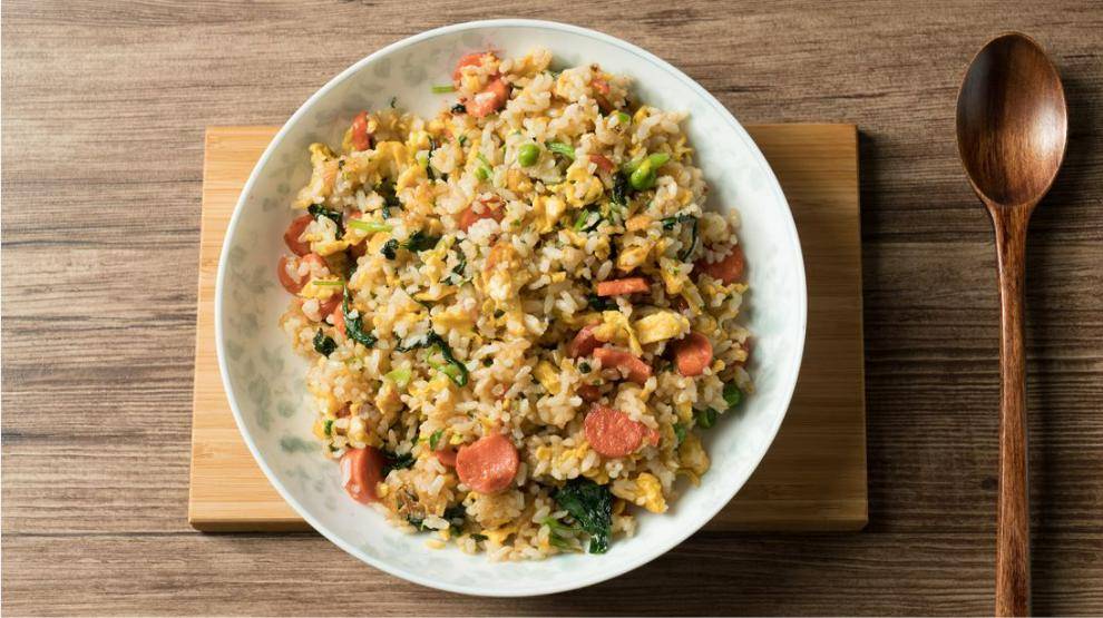 炒饭各式各样,每一种都独具风味,如扬州炒饭,香肠炒饭,西红柿炒饭