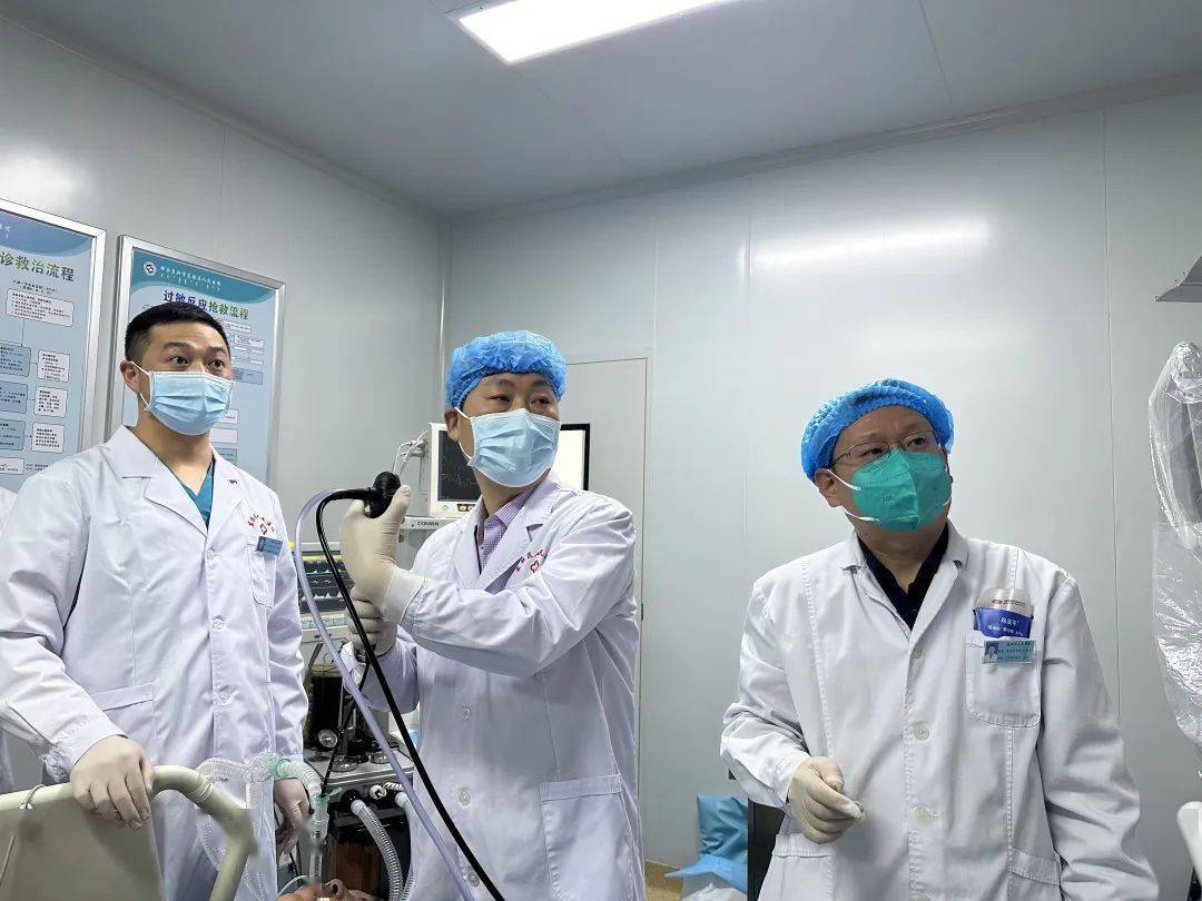 突破丨东胜区人民医院成功开展首例支气管镜肺活检术_患者_病变_检查