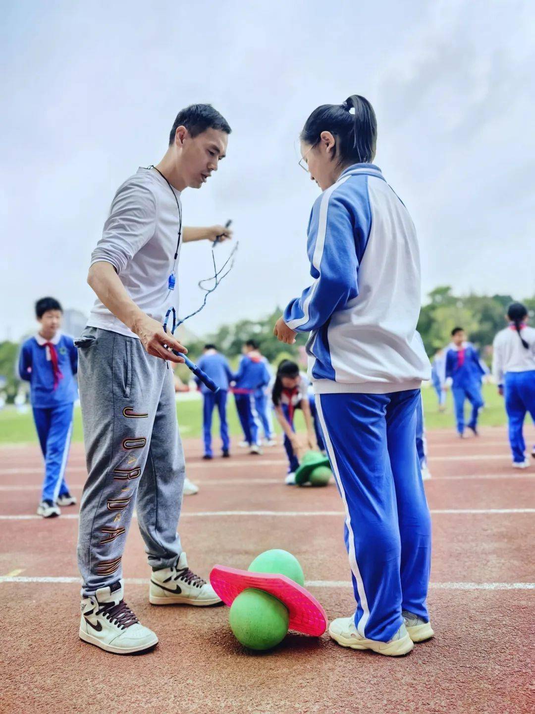 教案篮球范文幼儿园大班_幼儿篮球教案范文_篮球教案幼儿园