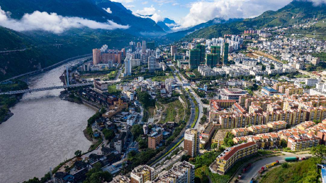 聚焦泸水两会 | 提升居民住房保障水平 切实改善民生福祉