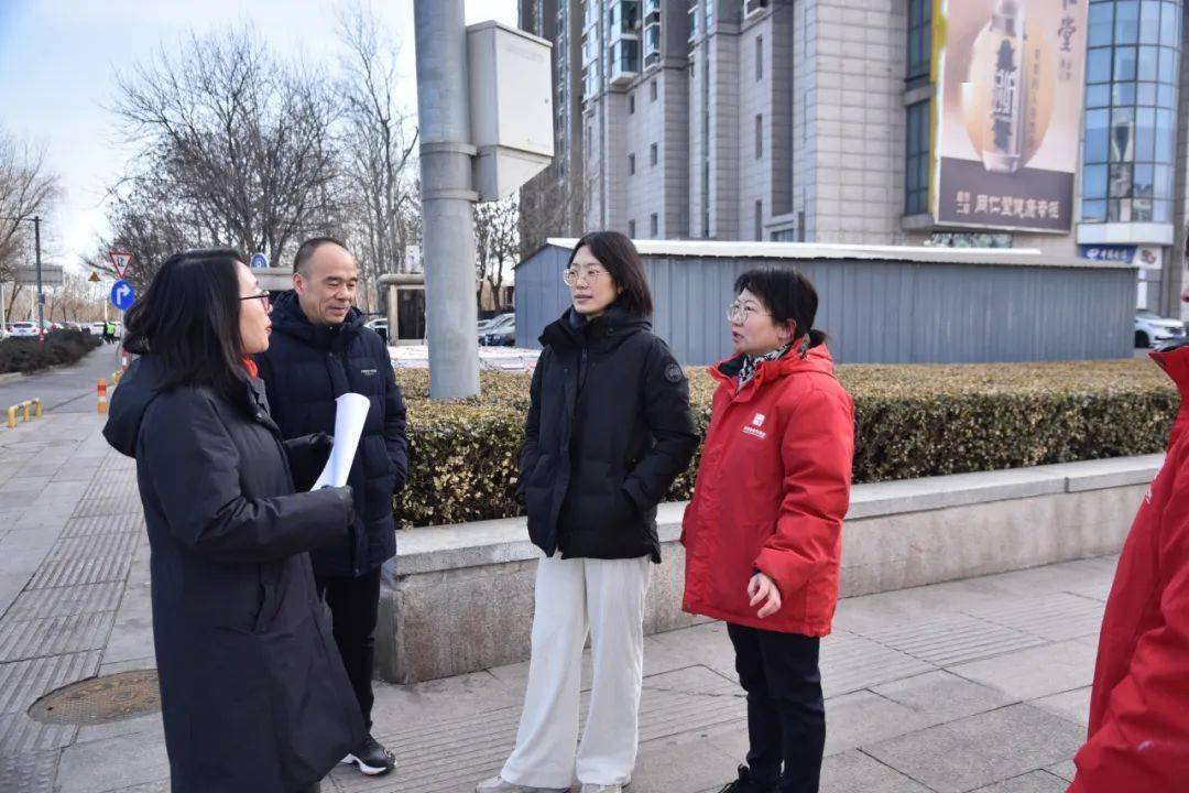 光明街道工委书记刘琳带队督导检查创城工作