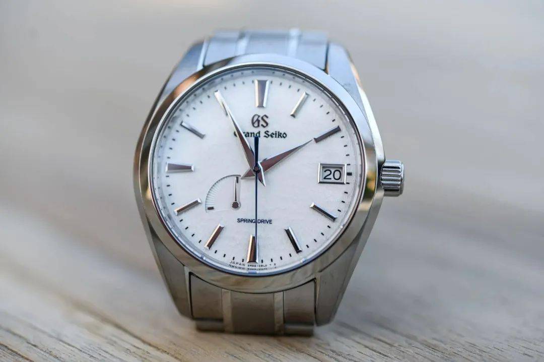 失败600多次后,做出了划时代的机芯_精工_动力_表盘