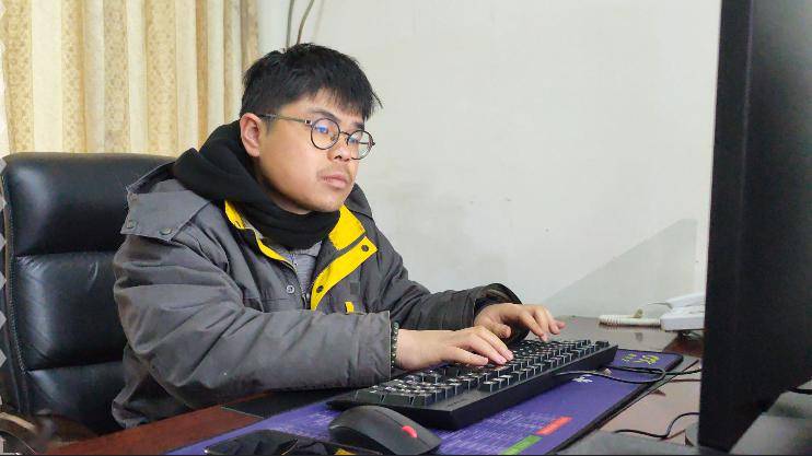 "97后"流动"哨兵" 守护万家灯火_北湖区_工作_邓晨