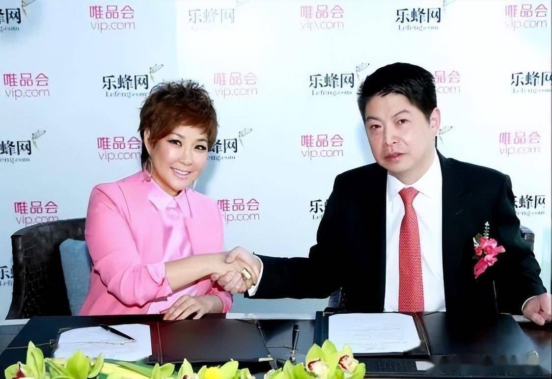 唯品会想低调,但实力不允许_零售_沈亚_用户数