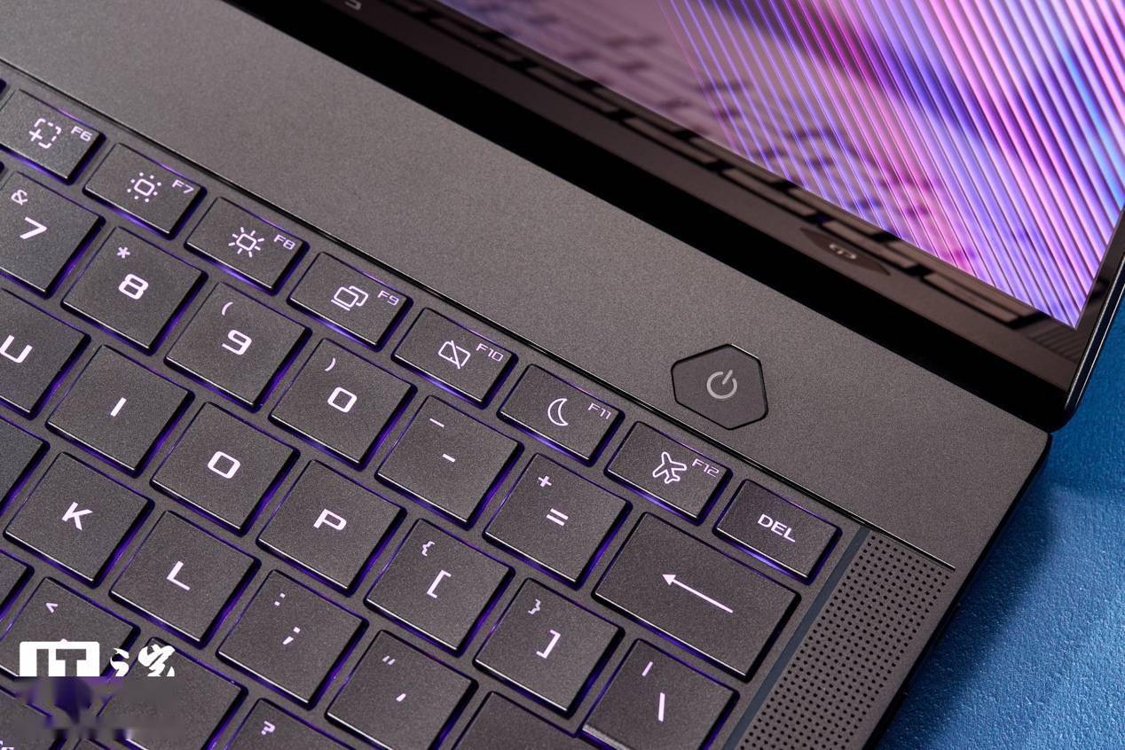 【it之家开箱】rog 幻 14 air 专业性能轻薄本开箱:极致轻薄,做工惊艳