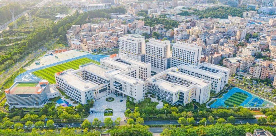 松山湖第一初级中学(新建校)学校依托东莞松山湖未来学校,松山湖实验