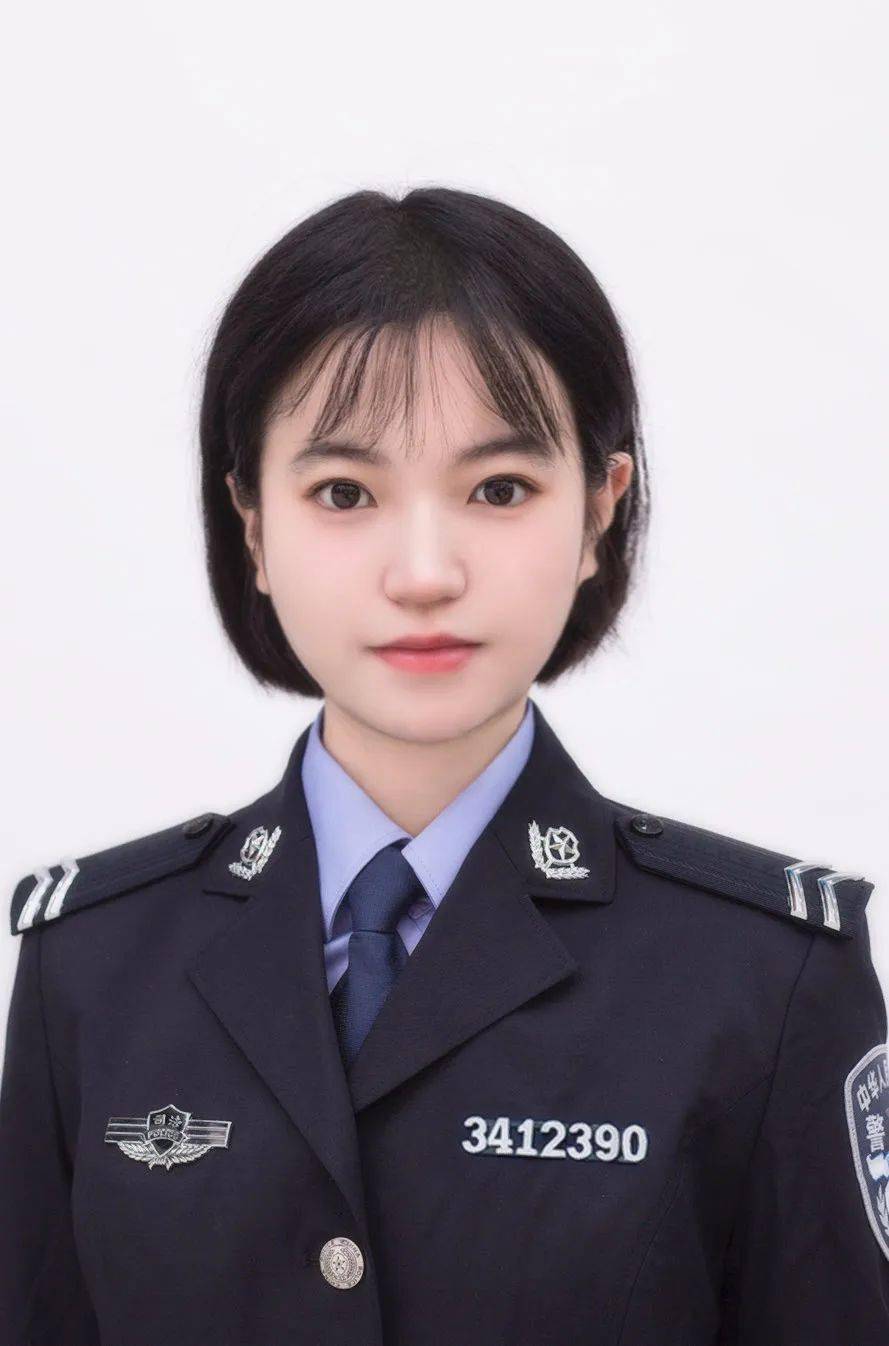 爱上阅读警花许清点亮前行的灯在喧嚣中寻得宁静