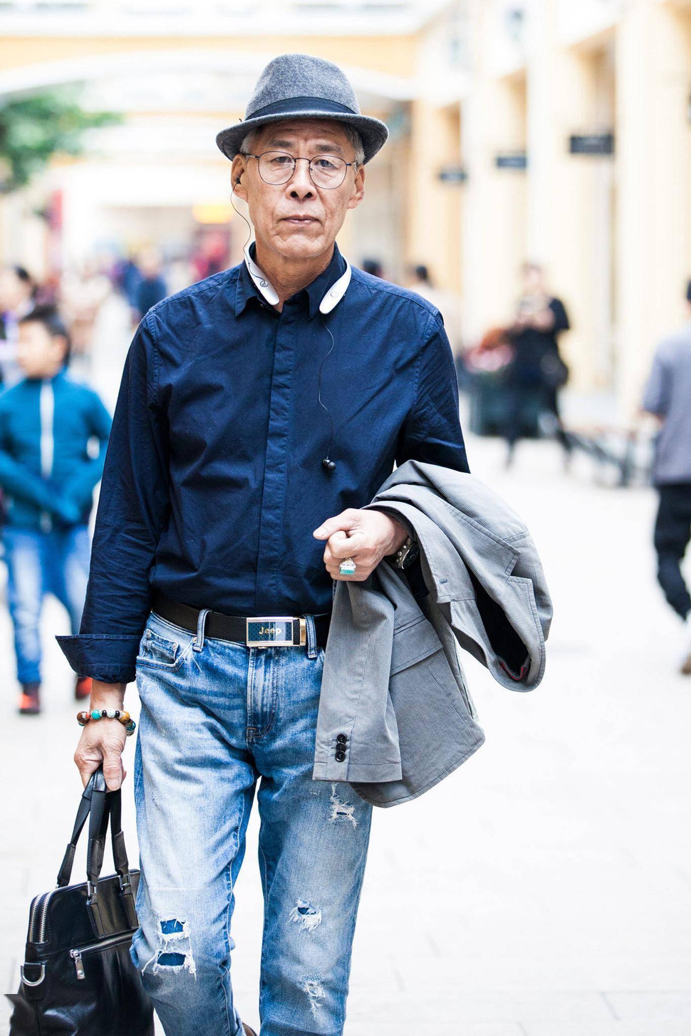 上了年纪的男人戴帽子,记住"3戴3不戴"原则,减龄有型,不油腻