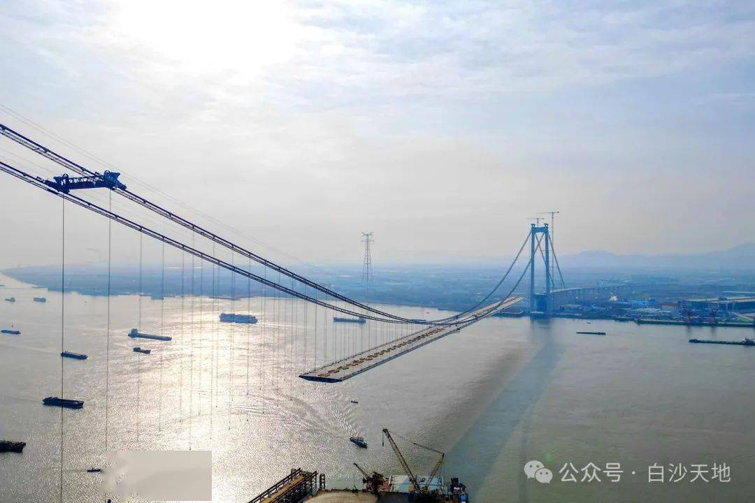 龙潭长江大桥的壮丽景象_扬州_建设者_信息