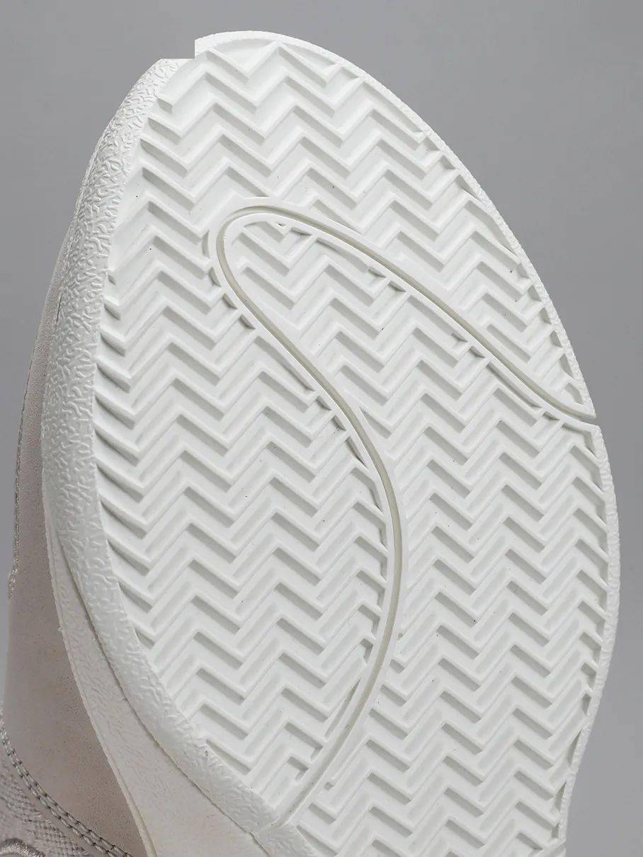 快传拆解nikebook1