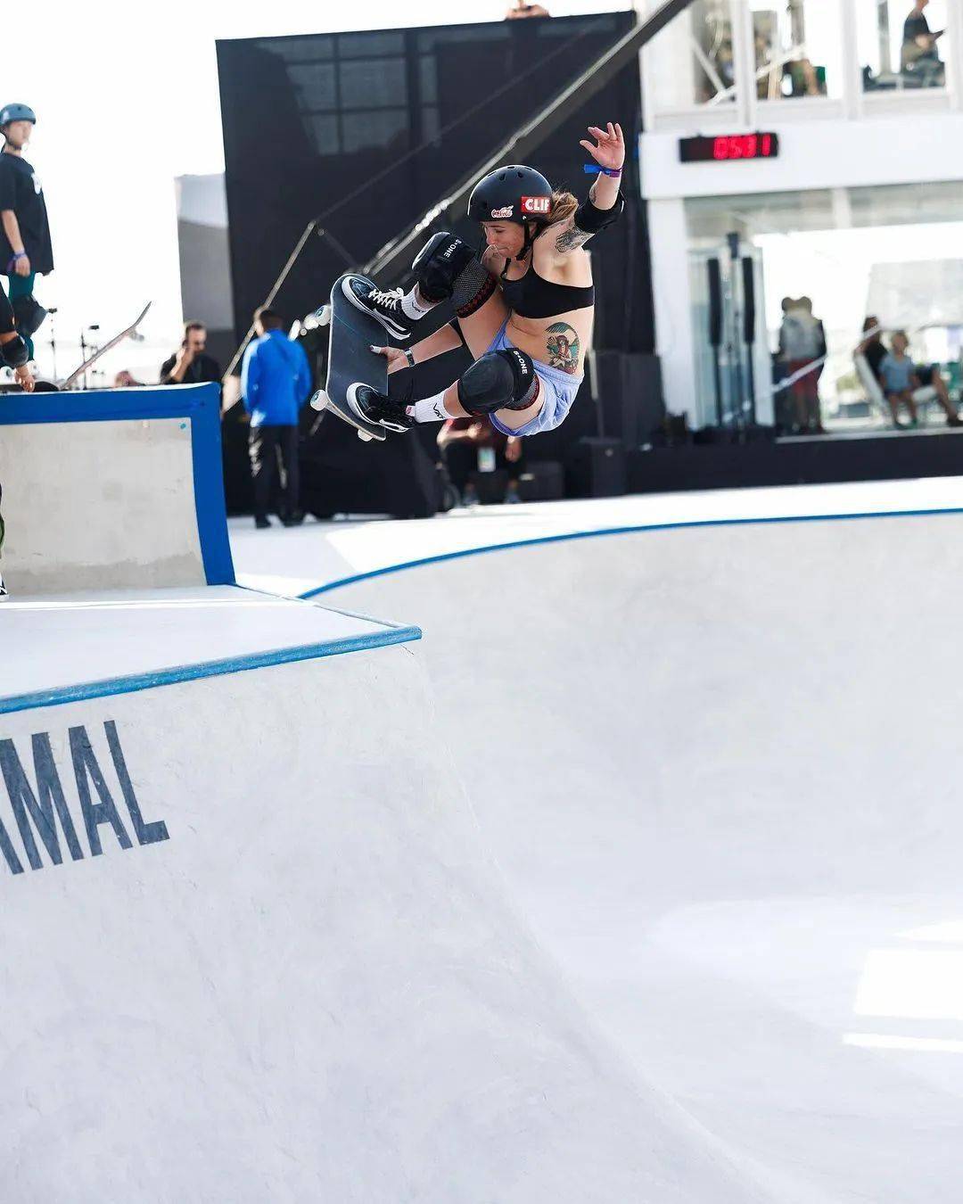 world skate 奥运积分赛(迪拜站)碗池结束,西班牙国家队夺双金_中国队