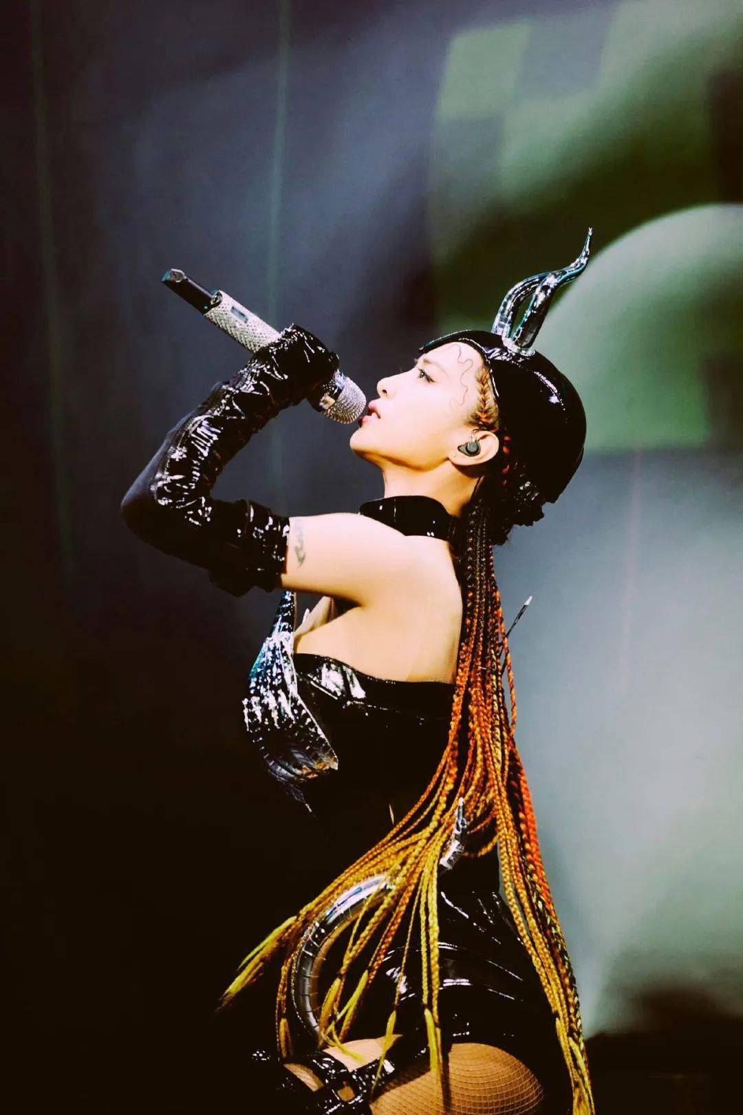 喜欢蔡依林25年了,还是被她"卷"到了_造型_jolin_天后