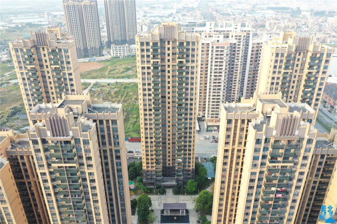 新城区方面,沙河桥旁的蓝湾半岛成交1套135.