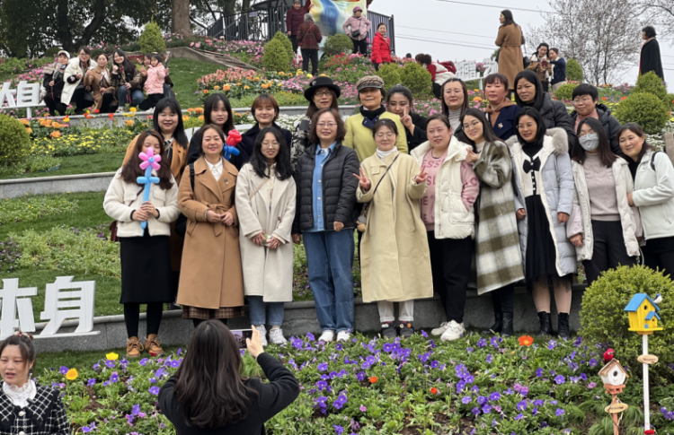 球王会注册重庆巴南区：巴滨花艺园开园迎客这份花艺盛宴等你来打卡(图11)