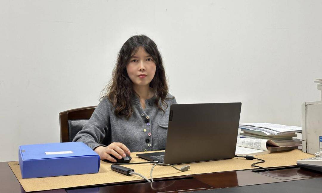 致敬审计她力量