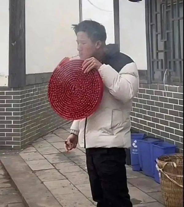 老乡开门送温暖