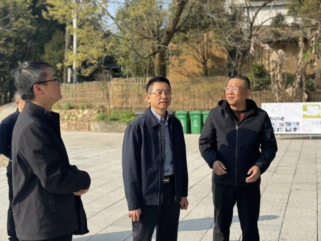 活动中,黄永健要求观摩团一行先后观摩了三元区岩前村闽台乡建乡创