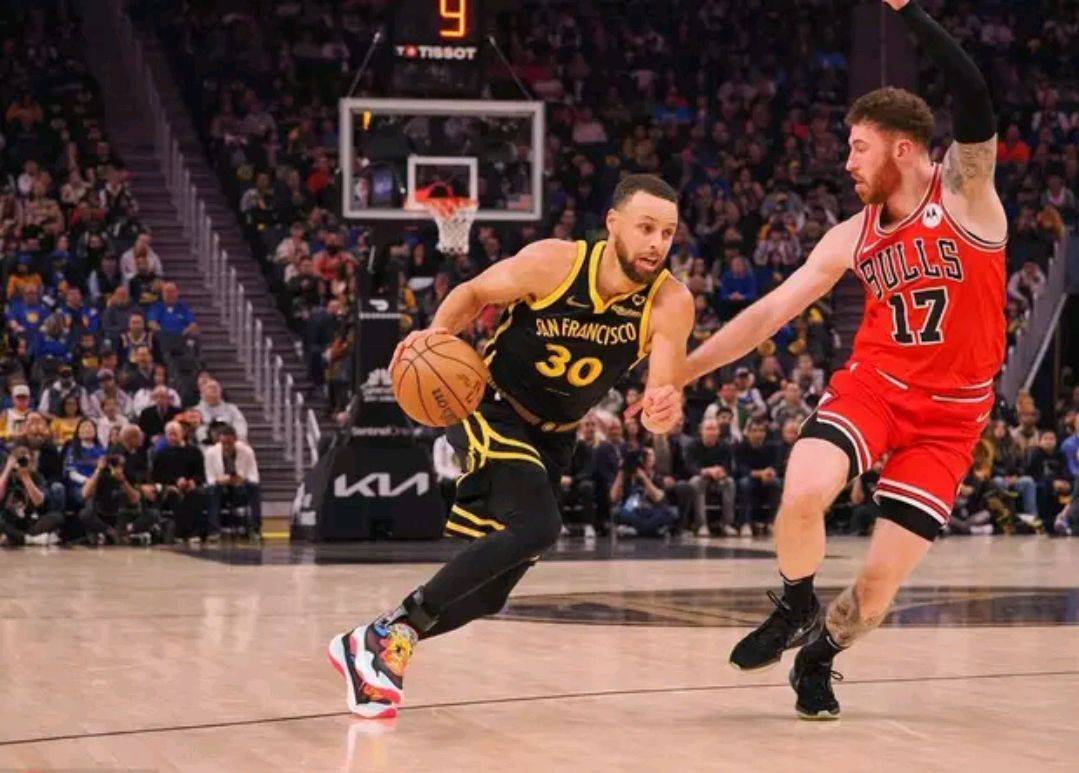 输球又输人库里15分伤退勇士主场惜败公牛德罗赞338克莱252