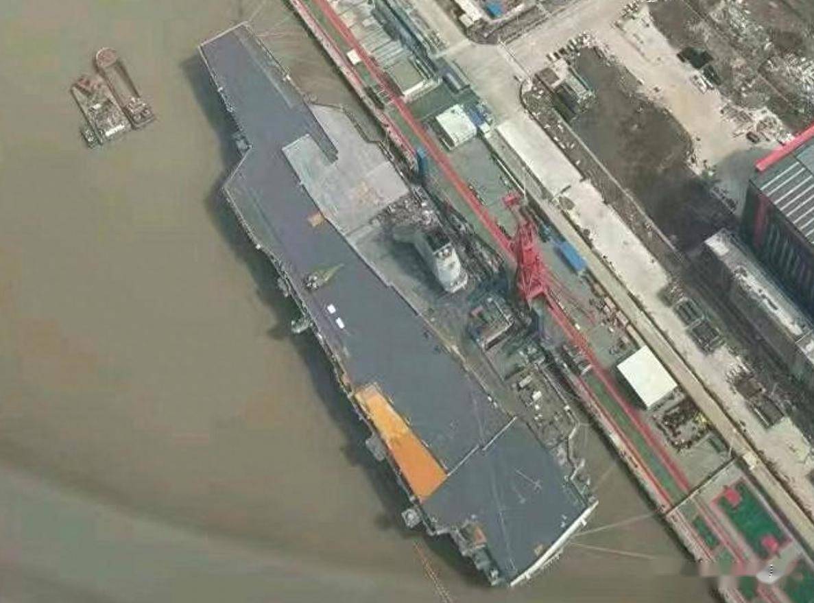 大小平顶悉数亮相,福建舰航母依然处于刷漆进行时_模型_斜角甲板_弹射
