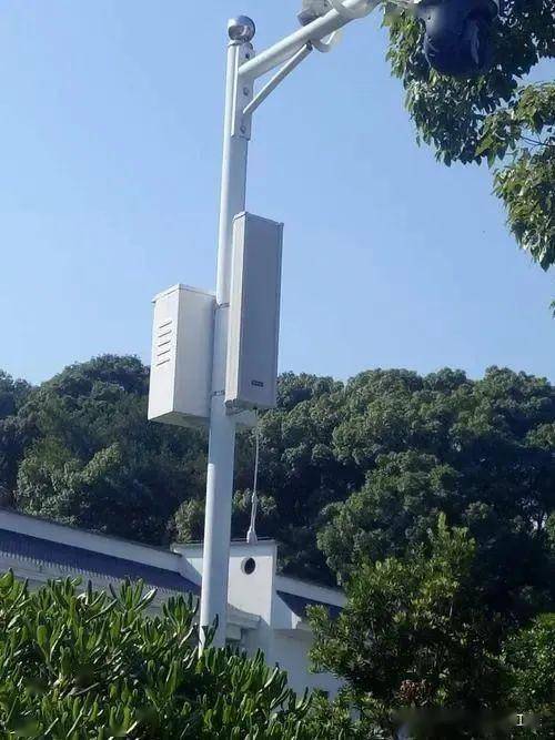 (d)线管不便于直接敷设到位时,线管出线终端口与设备接线端子之间,不