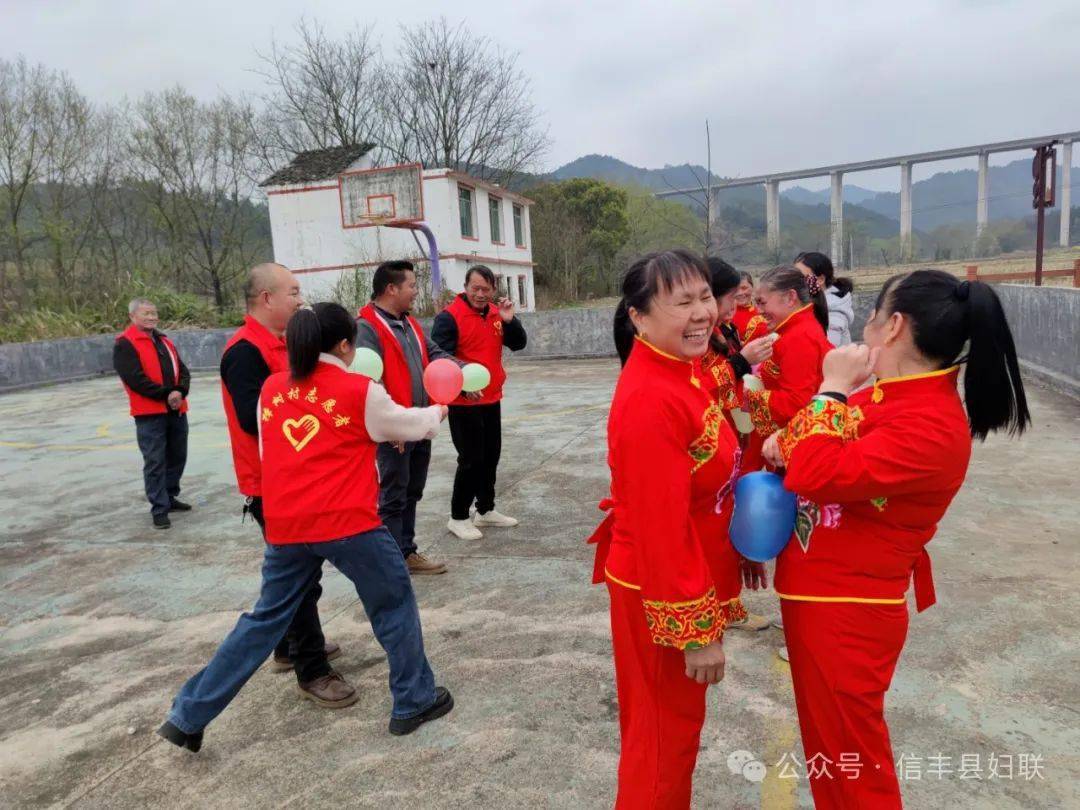 浓情三月天 巾帼绽芳华——信丰县各级妇联开展庆"三八"妇女节主题