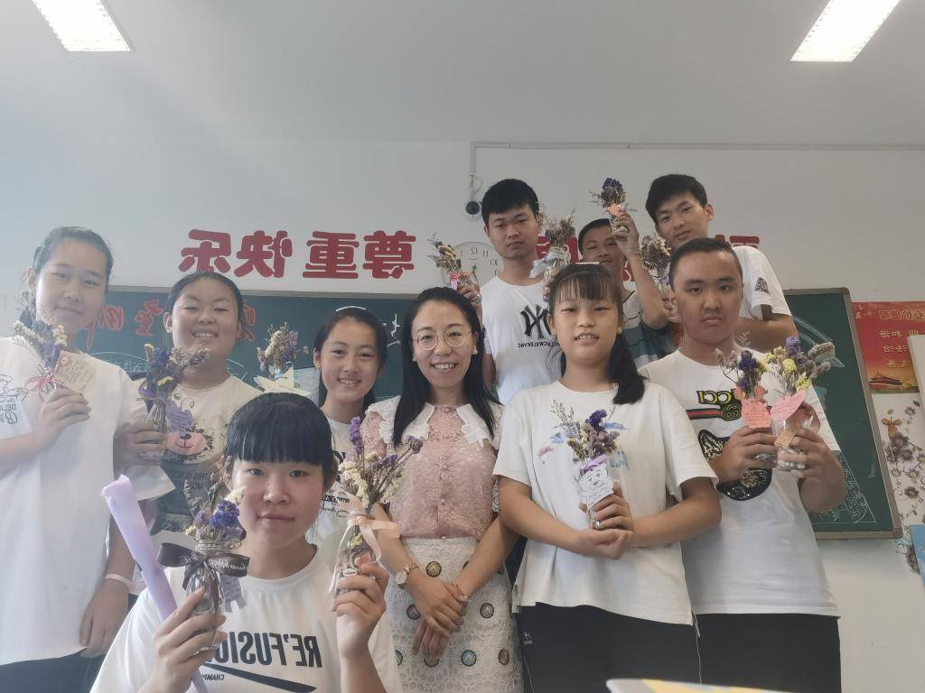 教师巾帼风采丨青岛市中心聋校米伟:用爱与智慧点亮特殊教育之路_教学