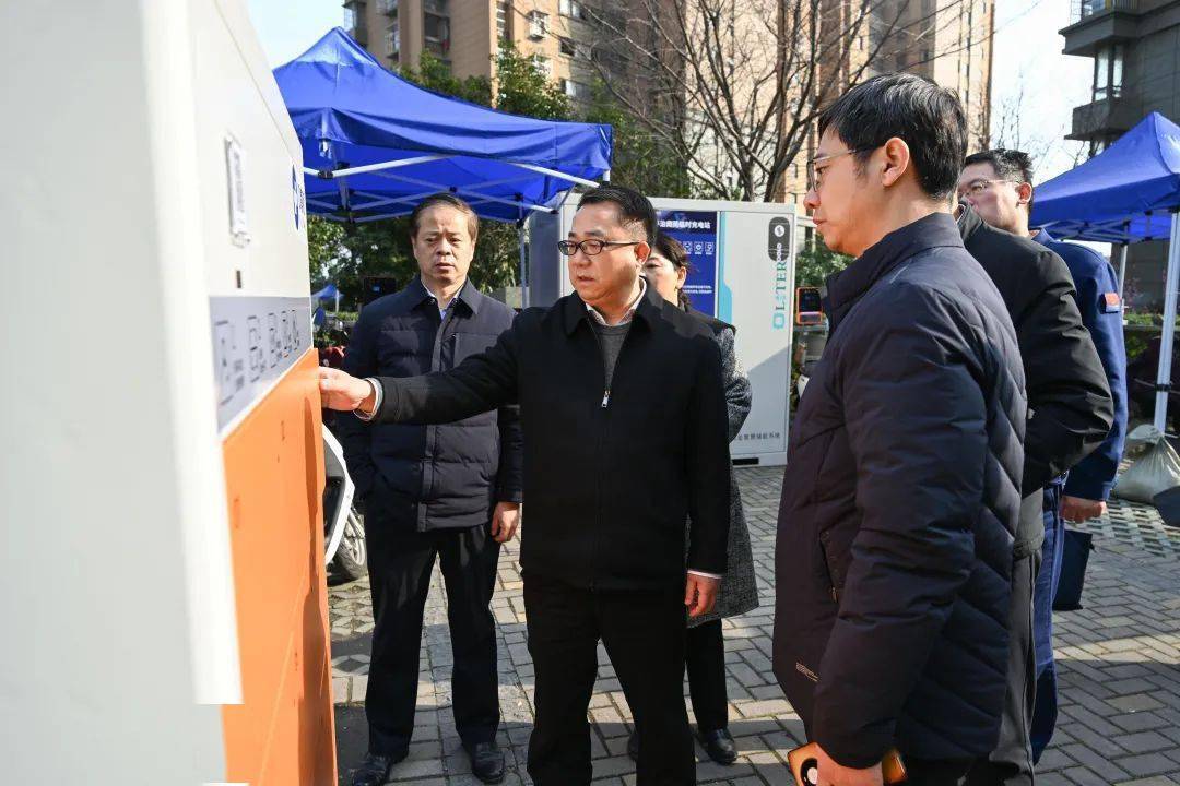 张连春检查消防安全工作