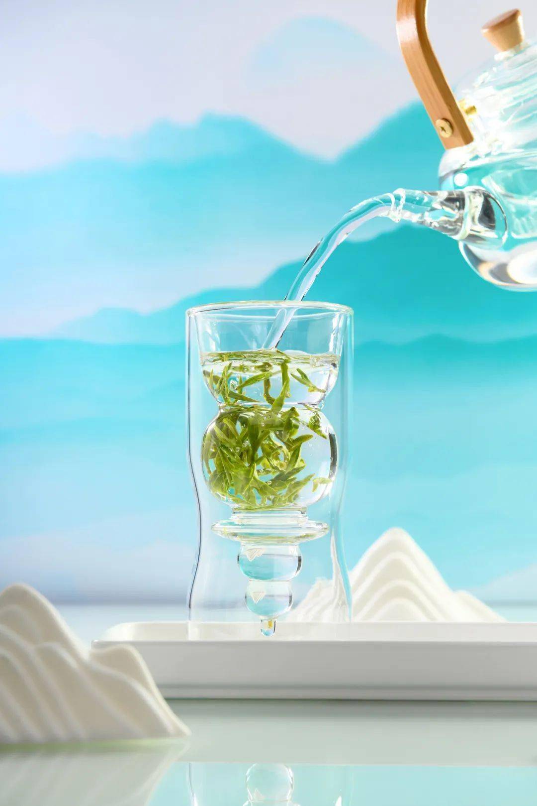 龙井茶开采中!欢迎抢先"鲜"!