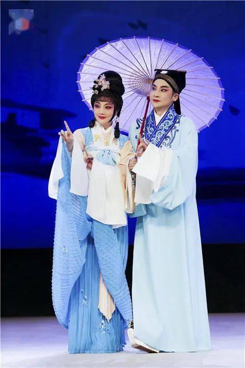 希望通过还原湘剧经典桥段"百花公主",展现女子强有