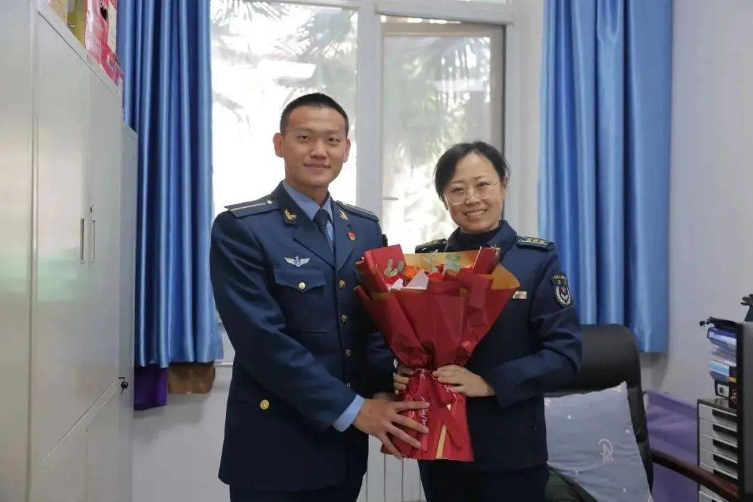 流光三月爱蕴心间三八妇女节活动温暖来袭