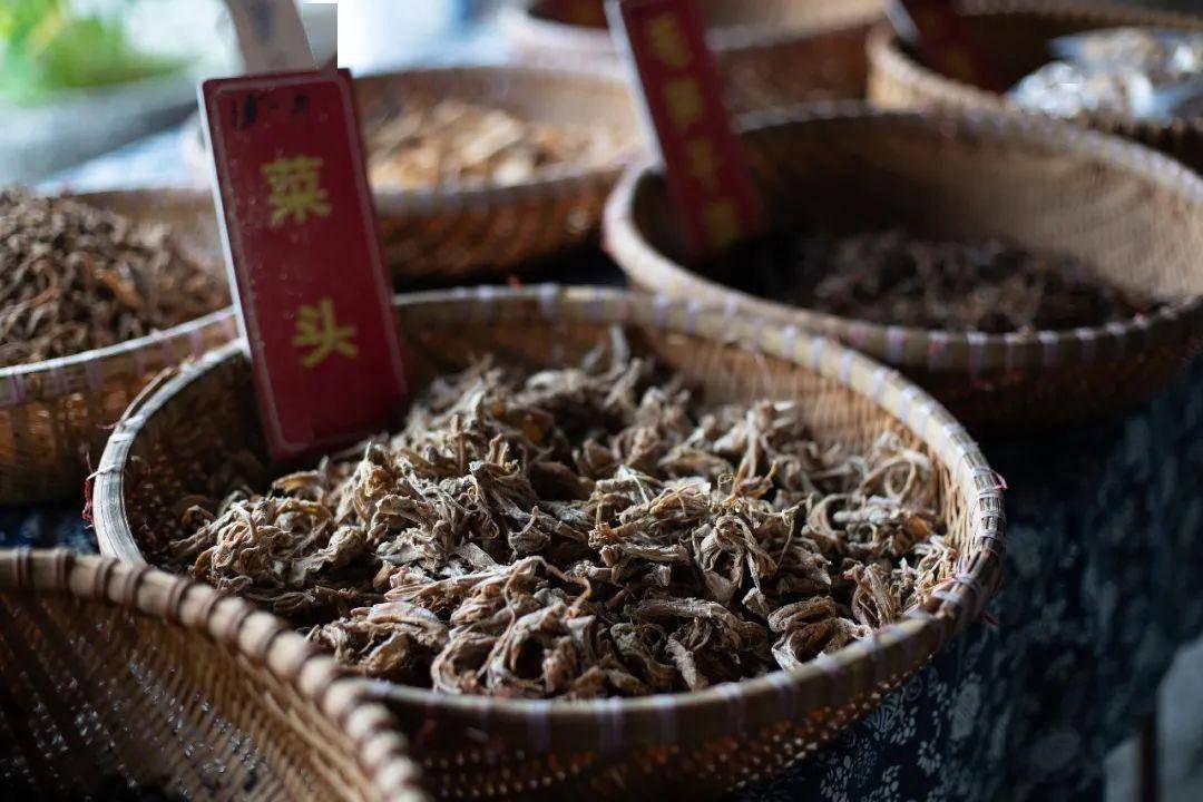 少了这盘黑乎乎的菜浙江人吃肉都不香了