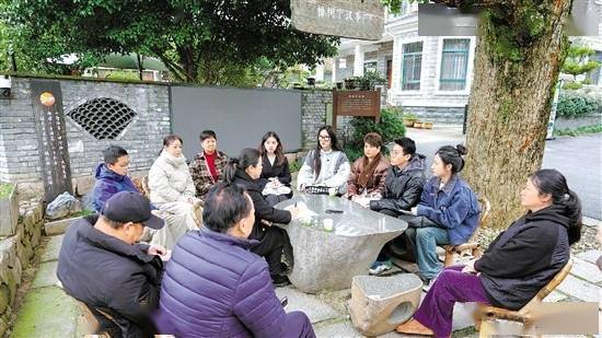 00后观察员亲历“樟树下议事”，连线全国人大代表罗卫红