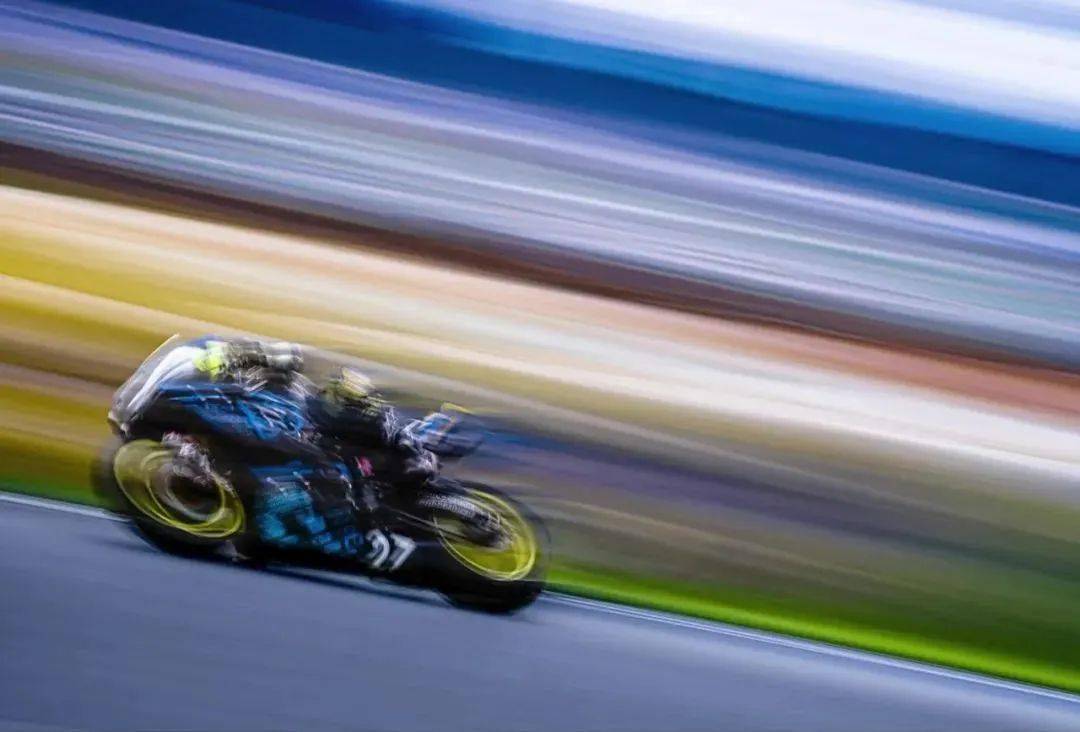 gfx丨重塑中画幅边界 速度与细节的完美融合