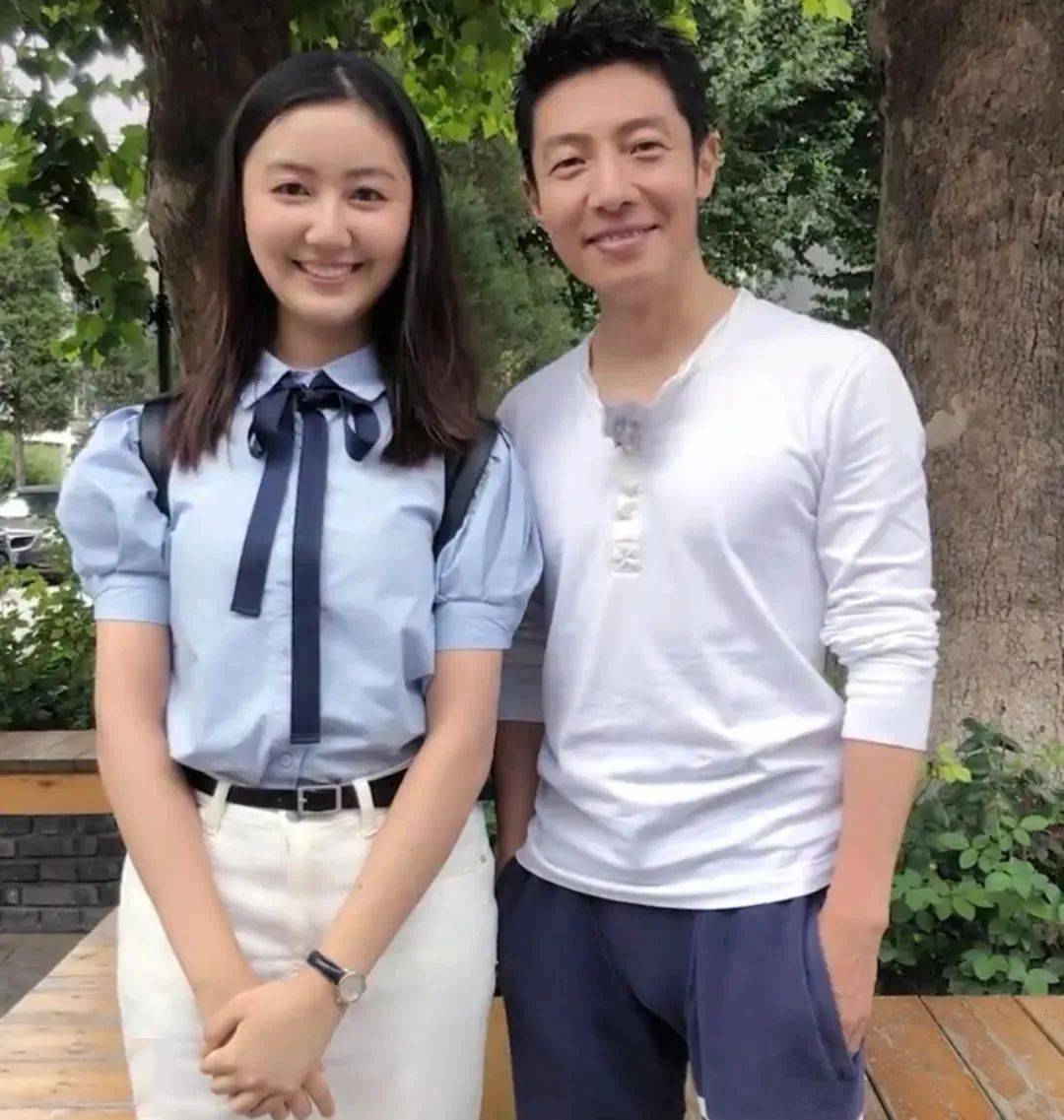 但在北京,在中传,在大神云集的主持行业内,自己差得还太远,要学的东西